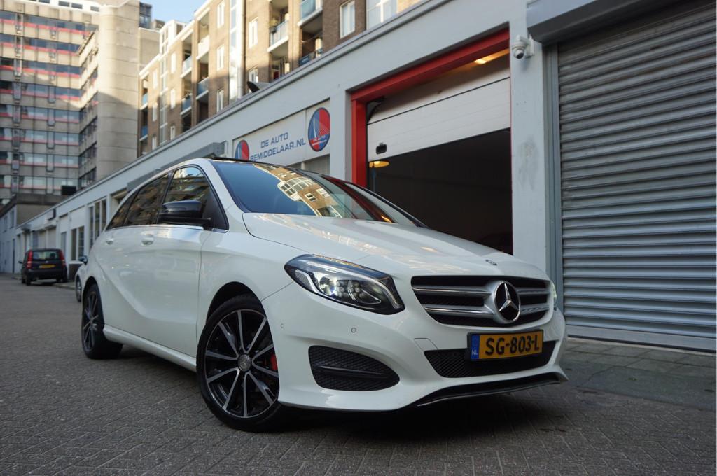 Mercedes-Benz B-Klasse 180 d Prestige Night | Panoramadak |, Voorwielaandrijving, Gebruikt, 4 cilinders, Wit