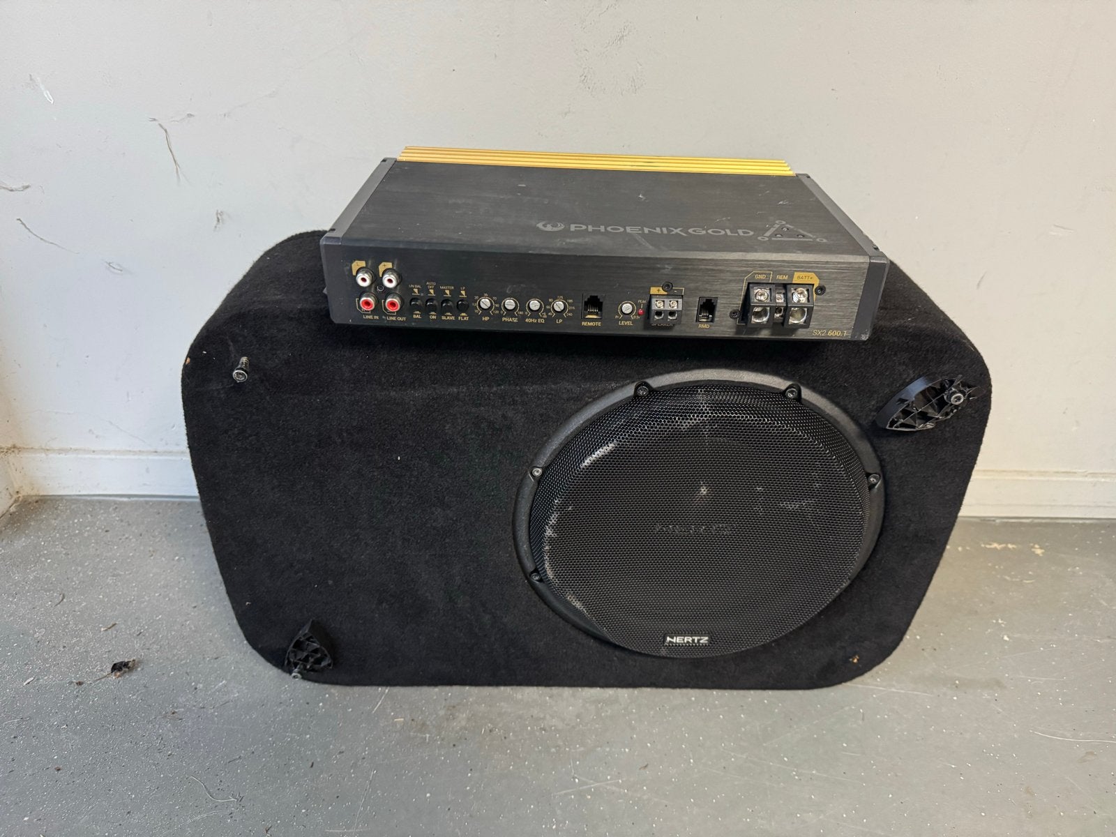 Phoenix Gold Versterker 600W met Hertz Subwoofer CBA, Verzenden, Gebruikt