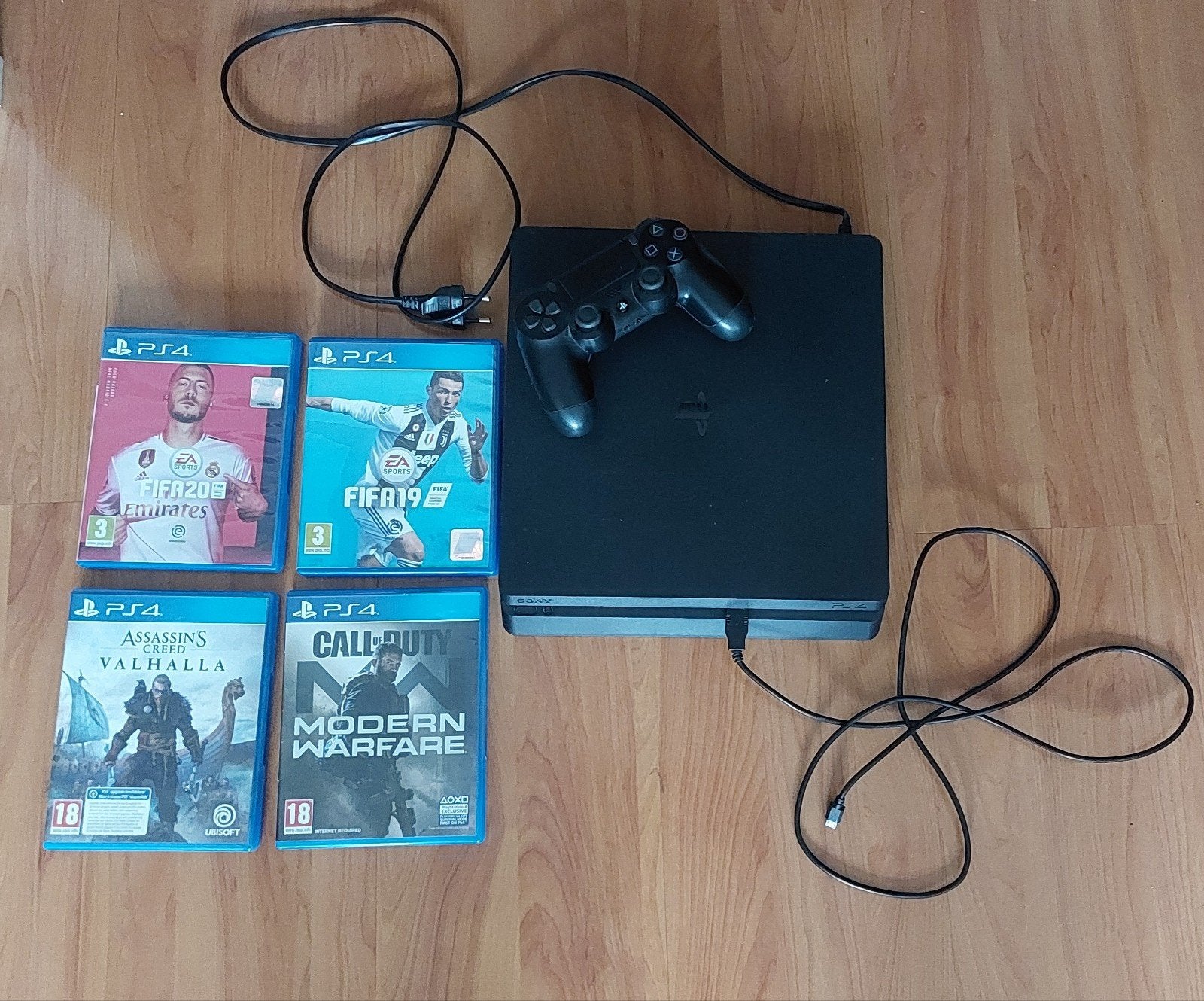PS4 Slim met 4 games en 1 controller, Ophalen, Met 1 controller, Slim, Gebruikt