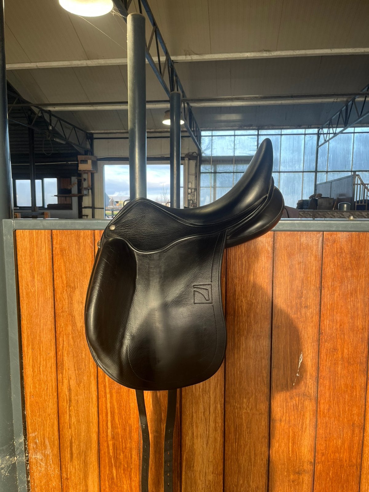 Childeric zadel, Dieren en Toebehoren, Paarden en Pony's | Zadels, Ophalen, Zo goed als nieuw, Dressuur