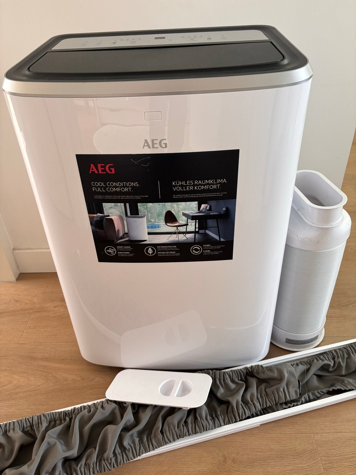 AEG Mobiele Airco AXP26U338CW - Koelen en Ontvochtigen, Ophalen, Minder dan 60 m³, 3 snelheden of meer, Zo goed als nieuw