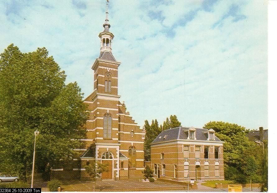 Ansichtkaart 	Leiderdorp	Gereformeerde Kerk	Hoofdstraat, Verzamelen, Ansichtkaarten | Nederland, Verzenden, 1960 tot 1980, Ongelopen