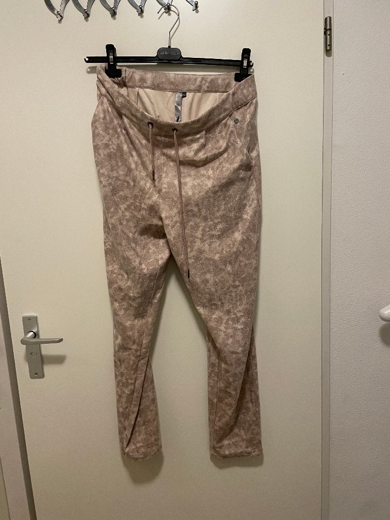 Broek Poools maat 42 ecru, Beige, Maat 42/44 (L), Ophalen of Verzenden, Zo goed als nieuw
