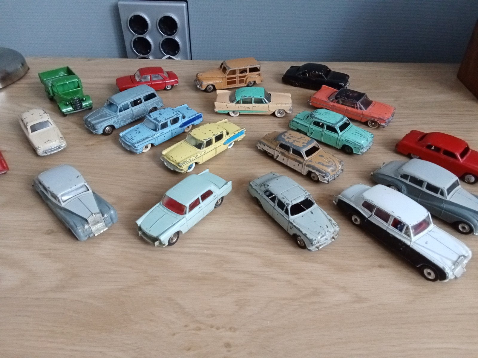Dinky toys, Hobby en Vrije tijd, Modelauto's | 1:43, Ophalen of Verzenden, Gebruikt, Auto, Dinky Toys