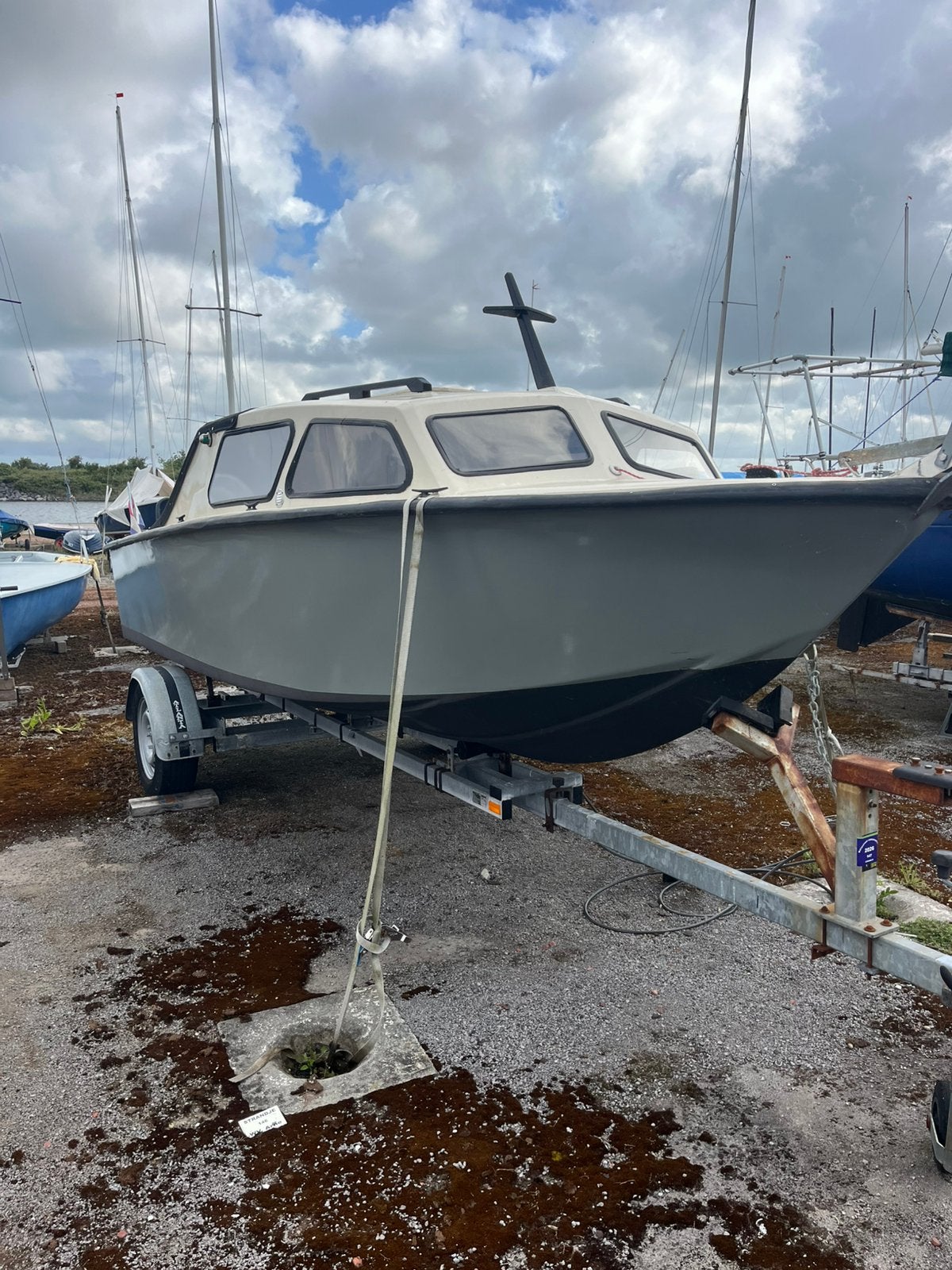 TE KOOP KAJUITBOOT 5 mtr, Watersport en Boten, Motorboten en Motorjachten, Gebruikt, Polyester, Benzine, Buitenboordmotor, Dieptemeter