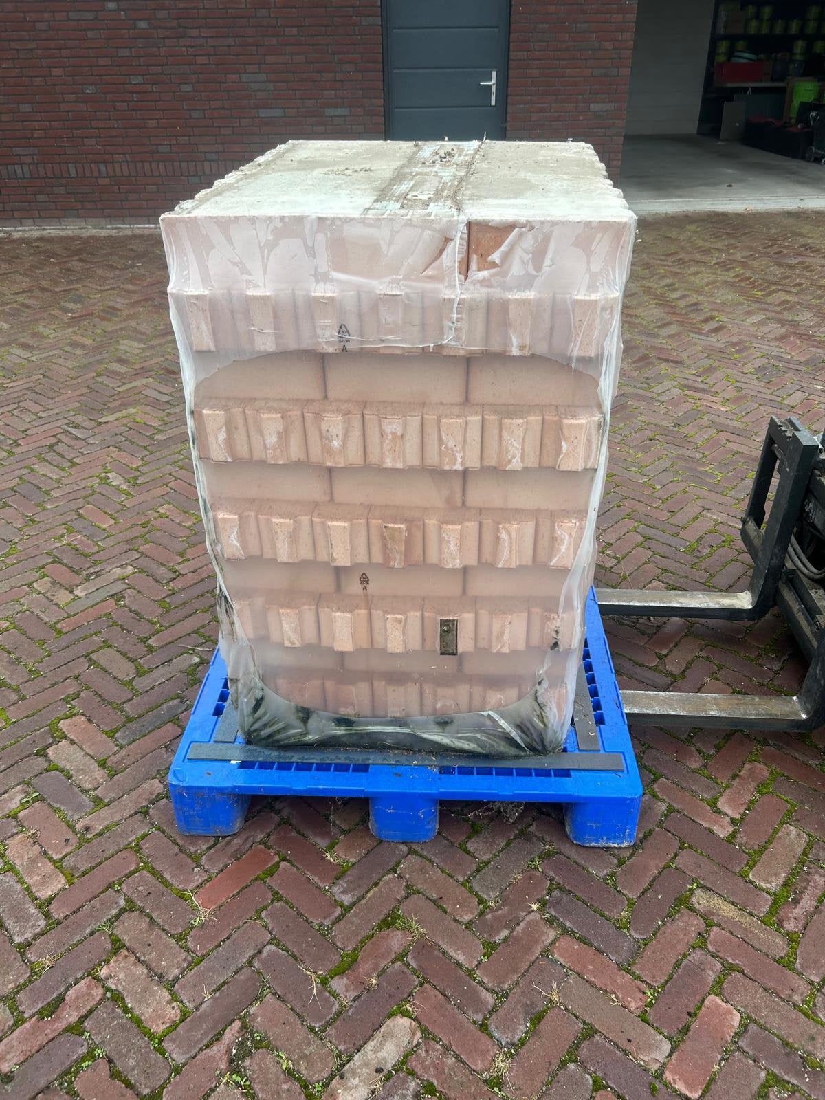 Pallet Poriso Stuc S100/100 H+D 240x100x100 mm, Ophalen, Nieuw, Bakstenen