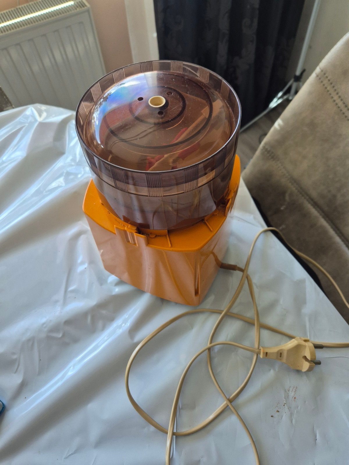 Vintage Moulinex Keukenmachine - Type 127.2.03, Kunststof, Ophalen of Verzenden, Overige merken, Oranje