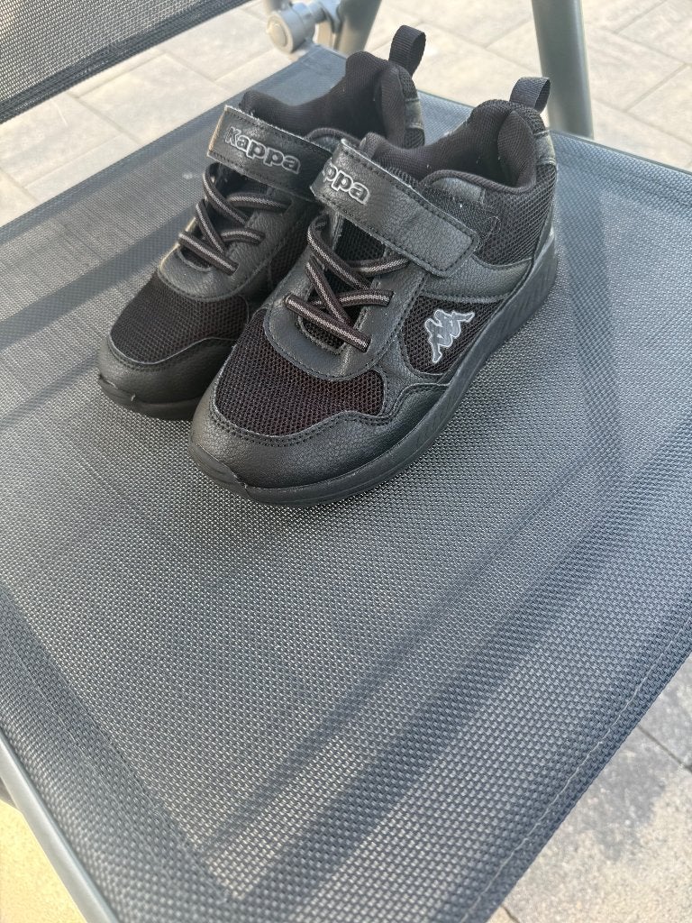 Schoenen kinderen maat 32 en 33, Kinderen en Baby's, Kinderkleding | Schoenen en Sokken, Jongen of Meisje, Schoenen, Kappa, Ophalen of Verzenden