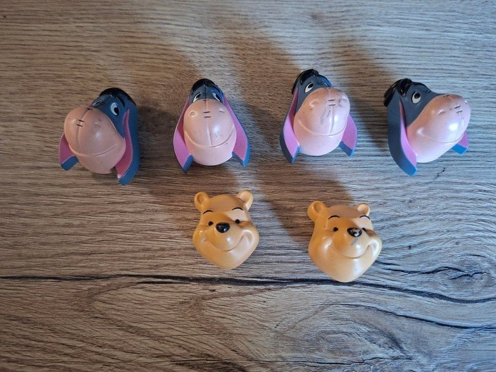 6 Disney kastknoppen: 4 I-oor, 2 Winnie de Poeh, Ophalen of Verzenden, Zo goed als nieuw