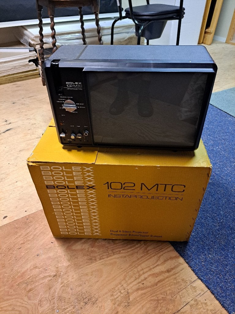 Bolex 102 MTC 8mm Filmprojector met scherm en doekoptie, Verzamelen, Ophalen, 1960 tot 1980, Projector