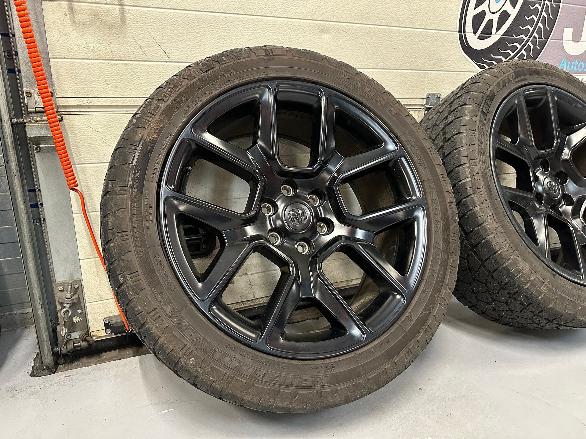 22inch Originele Dodge Ram Black Limited 1500 Velgen! TMPS Z, Gebruikt, -, 285 mm, -
