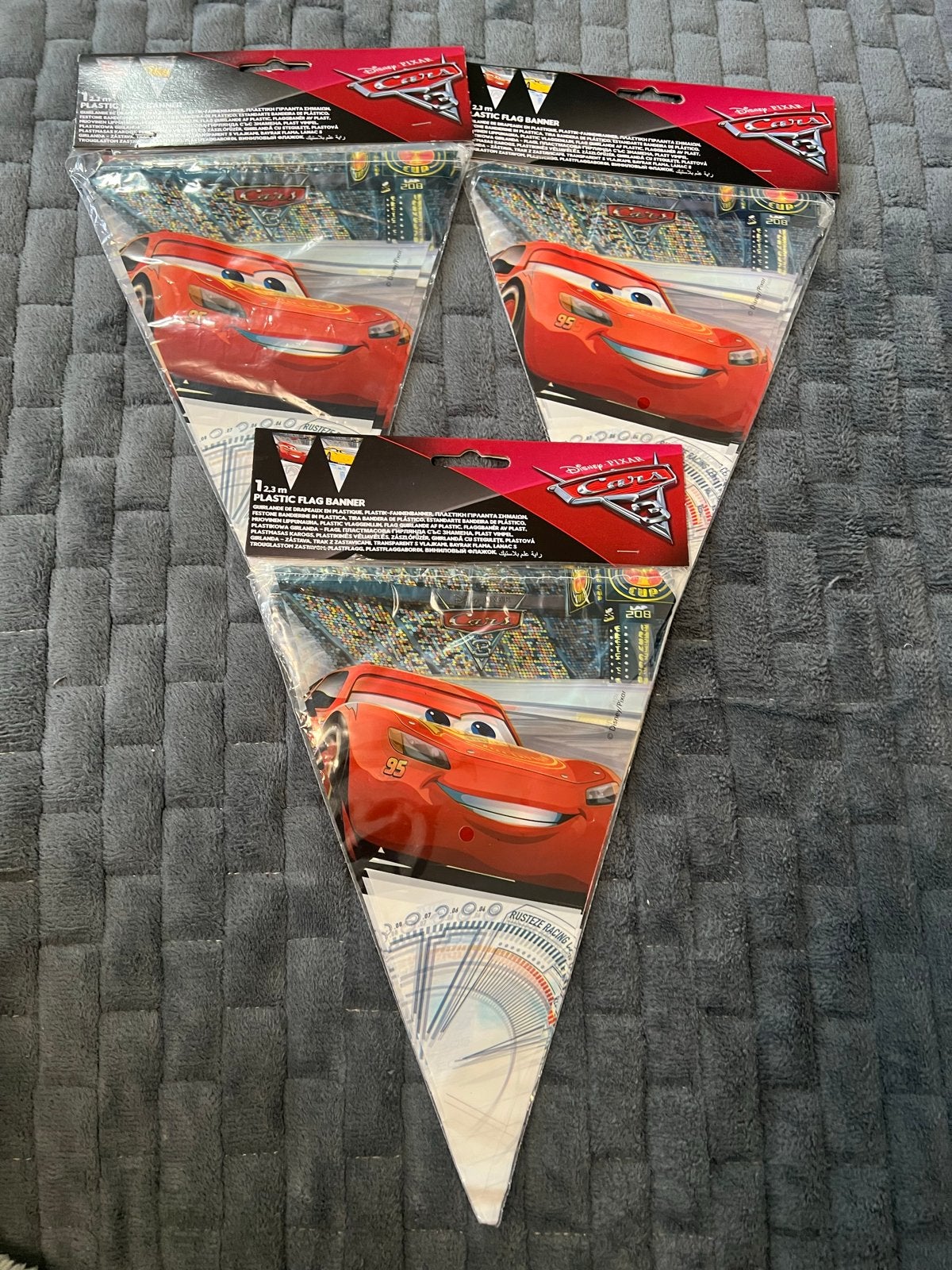 Nieuw set van 3 Disney Cars Vlaggenlijn - Feestversiering, Ophalen of Verzenden, Nieuw, Versiering, Overige