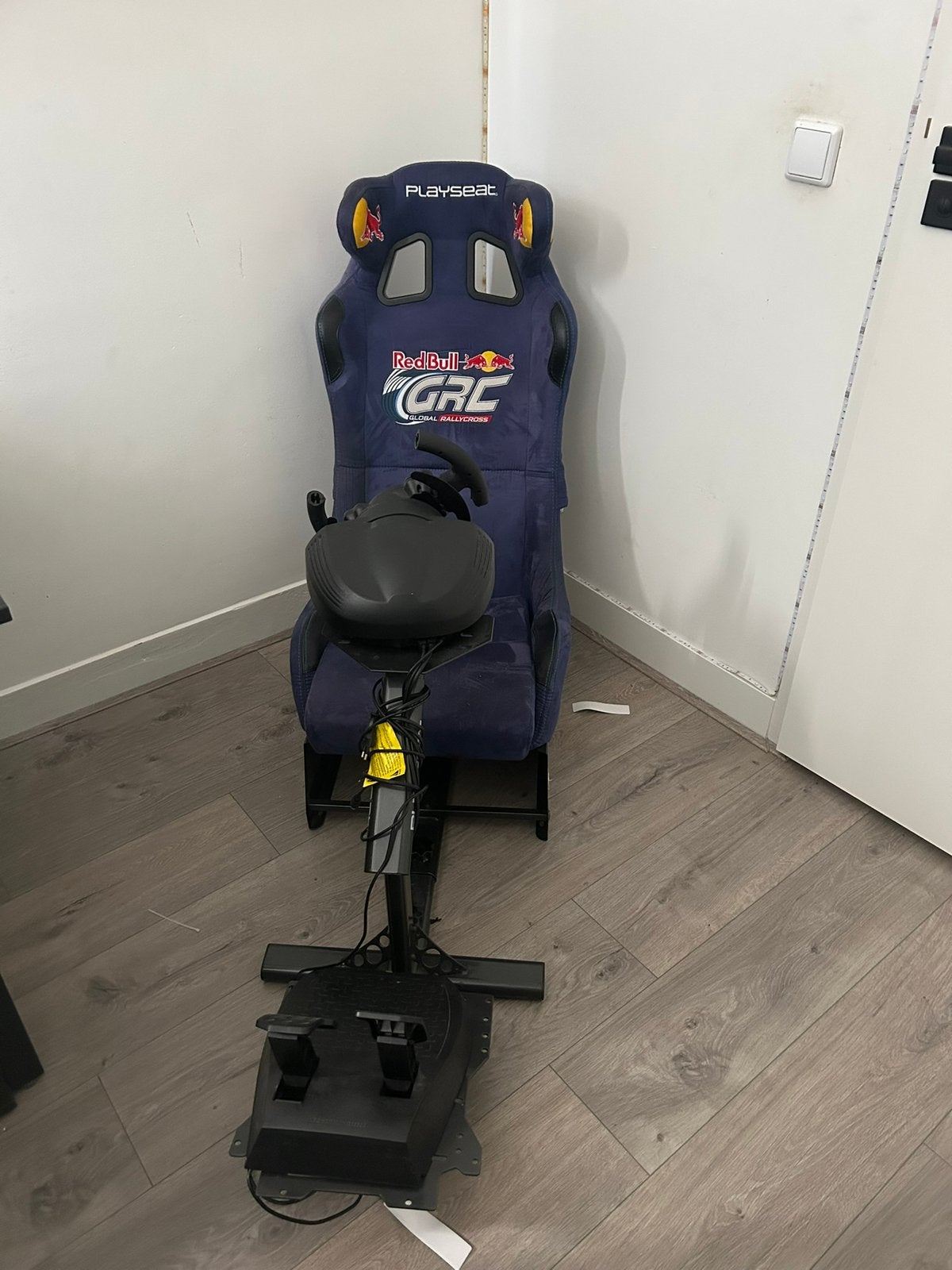 Playseat Red Bull GRC Racing Stoel met Thrustmaster Stuur, Ophalen, Zo goed als nieuw, Playseat of Racestoel
