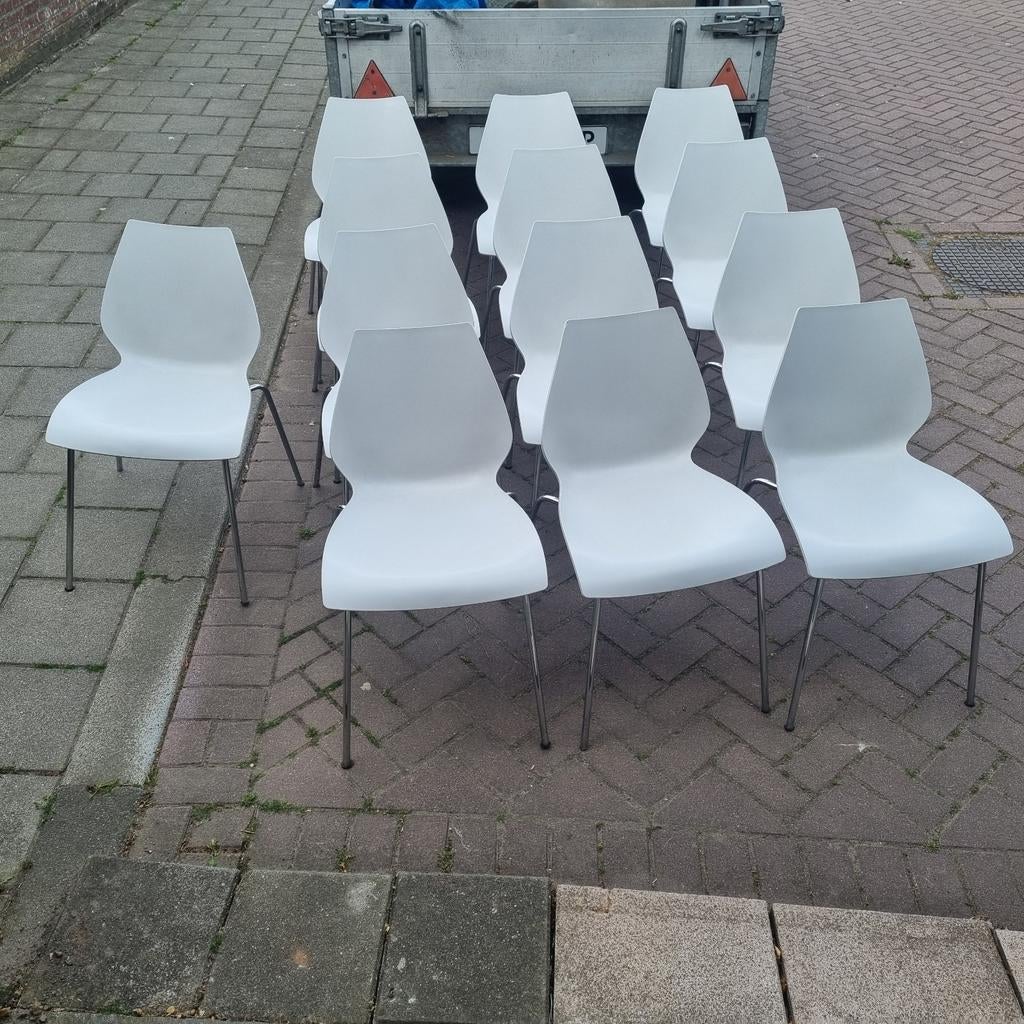 Partij Kartell Maui Stoelen van Vico Magistretti, Huis en Inrichting, Ophalen, Gebruikt, Vijf, Zes of meer stoelen