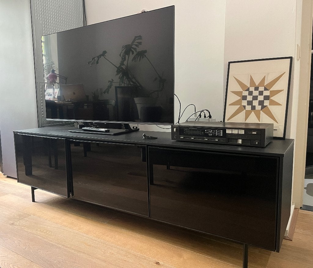 TV Meubel RÄNNAS IKEA zwart (tv furniture black), Ophalen, 150 tot 200 cm, Zo goed als nieuw, Overige houtsoorten