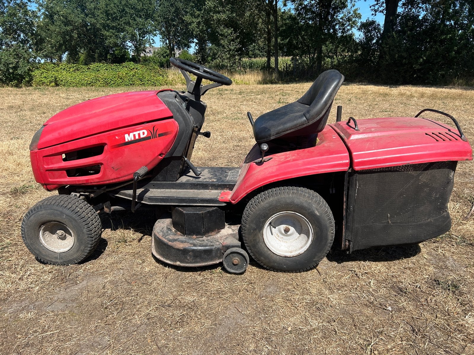 MTD Zitmaaier 13 PK - Krachtige Benzine Grasmaaier, Ophalen, Cirkelmaaier, Gebruikt, Opvangbak