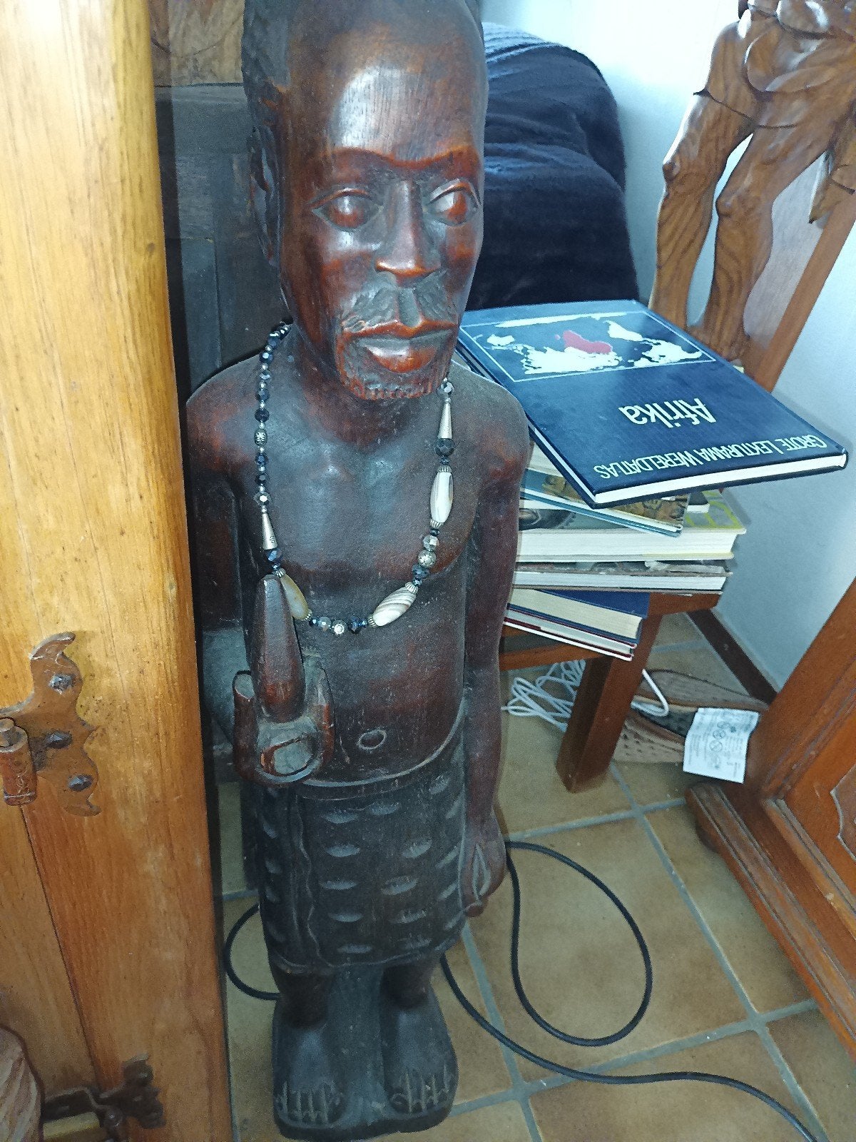 Houten Afrikaans Beeld - Handgesneden Man ongeveemet Ketting, Handgemaakt, Beeld, Hout, Bruin