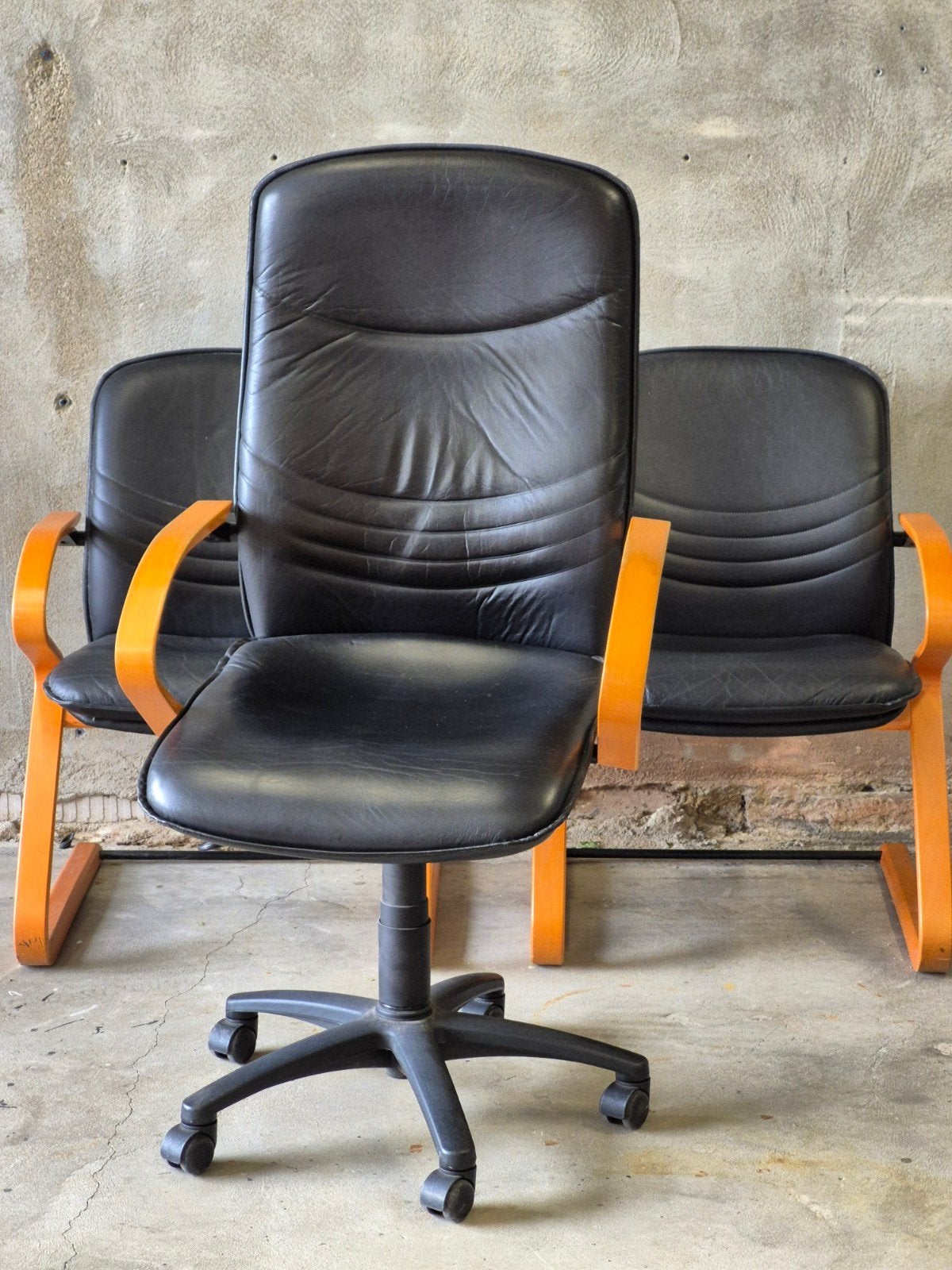 3 vintage senator design stoelen leder & hout. jaren 90 set, Ophalen, Zwart, Zo goed als nieuw, Bureaustoel