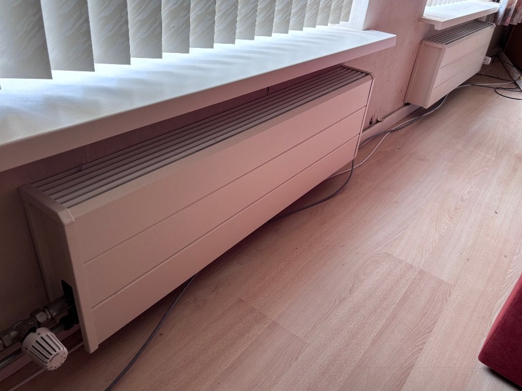 Jaga Tempo wandconvector radiatoren (2x) incl. thermostaat, Doe-het-zelf en Verbouw, Verwarming en Radiatoren, Gebruikt, Radiator