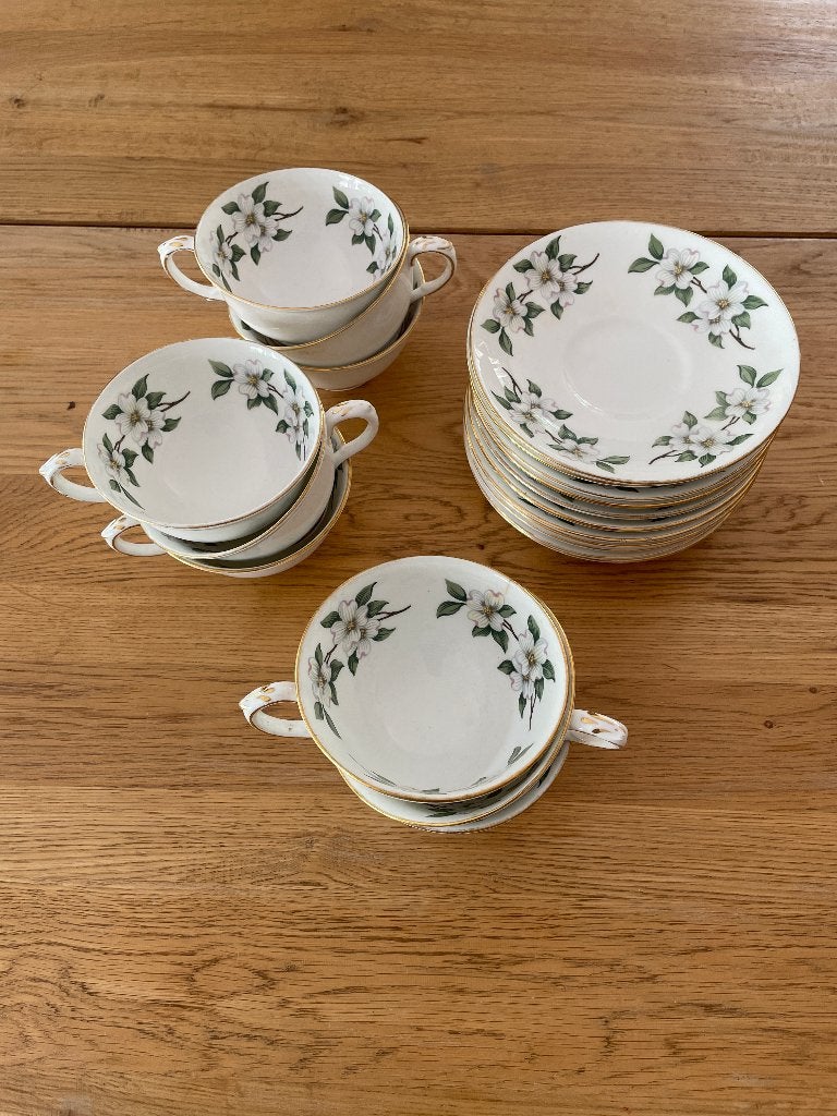 Vintage Staffordshire Fine Bone China Servies, Ophalen