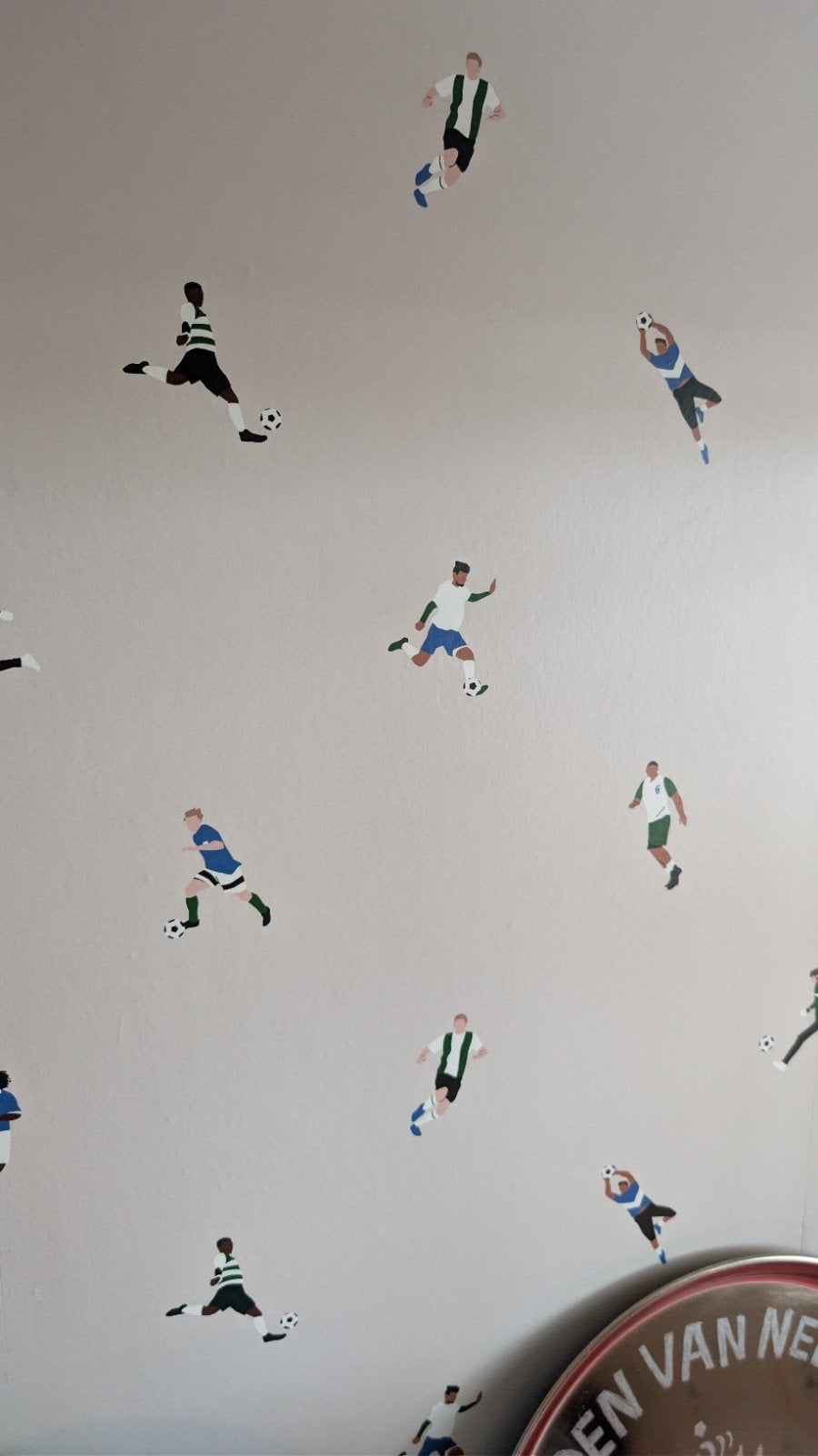 Behang Esta Home Voetballers - Volle rol + losse stukken, Huis en Inrichting, Stoffering | Behang, Overige patronen, Ophalen of Verzenden