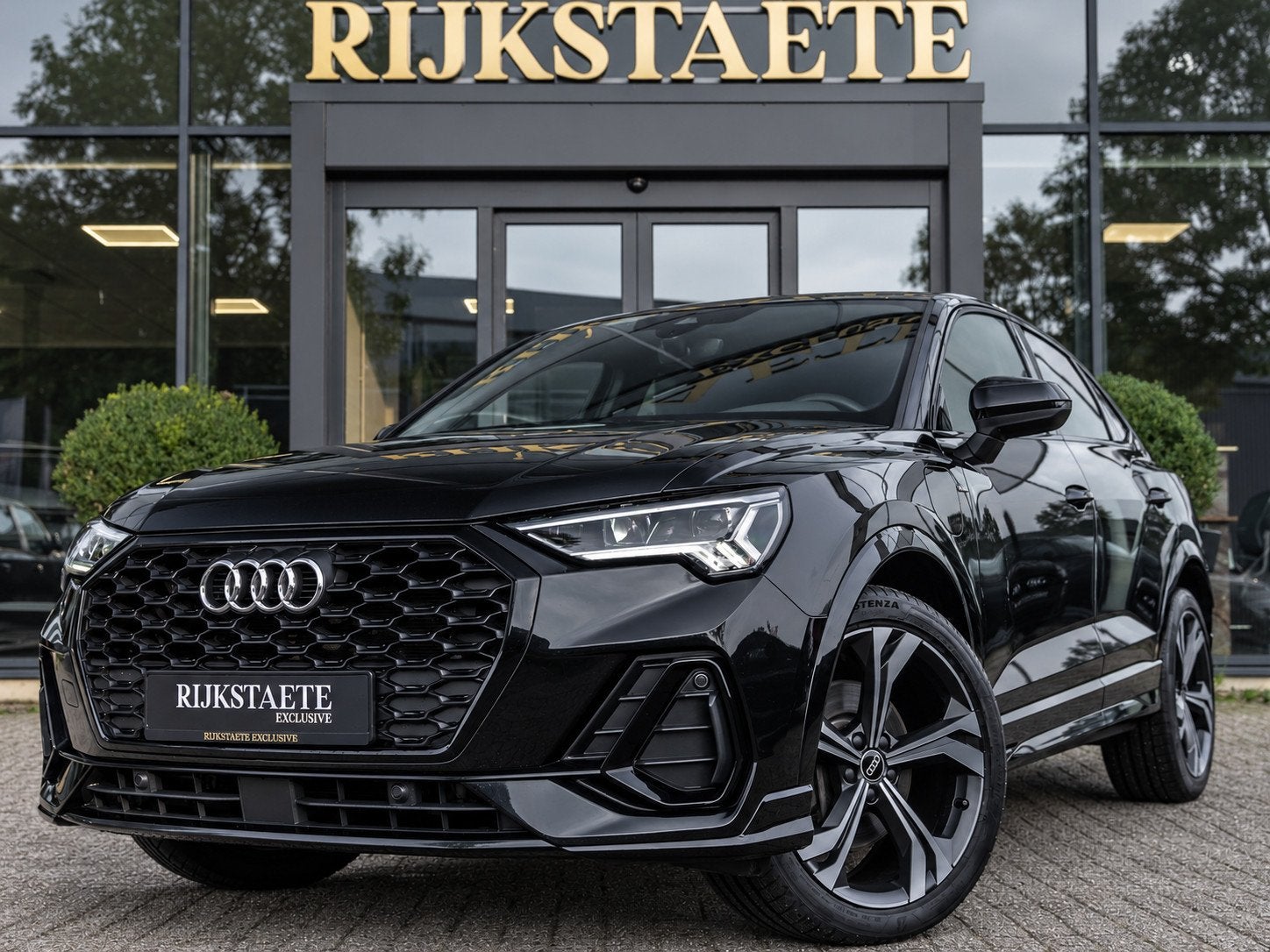 Audi Q3 Sportback 45 TFSI e S-Line|APP|CAM|ACC|20''|SFEER, Auto's, Dealer onderhouden, Gebruikt, Zwart, Met garantie (alle)