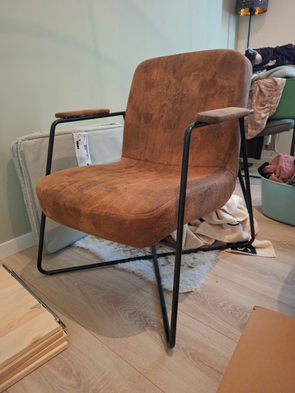 Comfortabele bruine fauteuil met metalen frame, Gebruikt, Ophalen of Verzenden, Metaal, Eén
