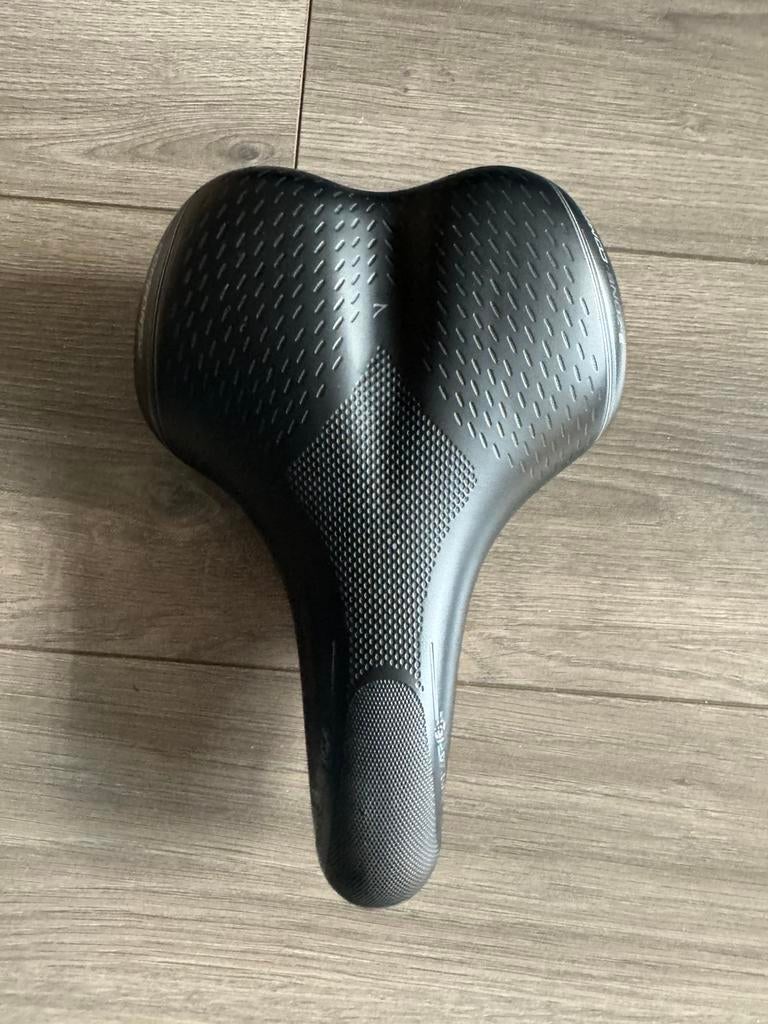 Selle Bassano Fietszadel Volare L NS99 Dameszadel Zwart, Fietsen en Brommers, Fietsonderdelen, Ophalen of Verzenden, Zo goed als nieuw