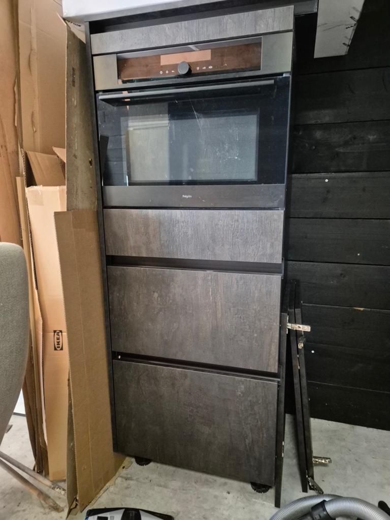 Wegens overcompleet verschillende apparatuur en kast, Ophalen, 25 tot 50 cm, 200 cm of meer