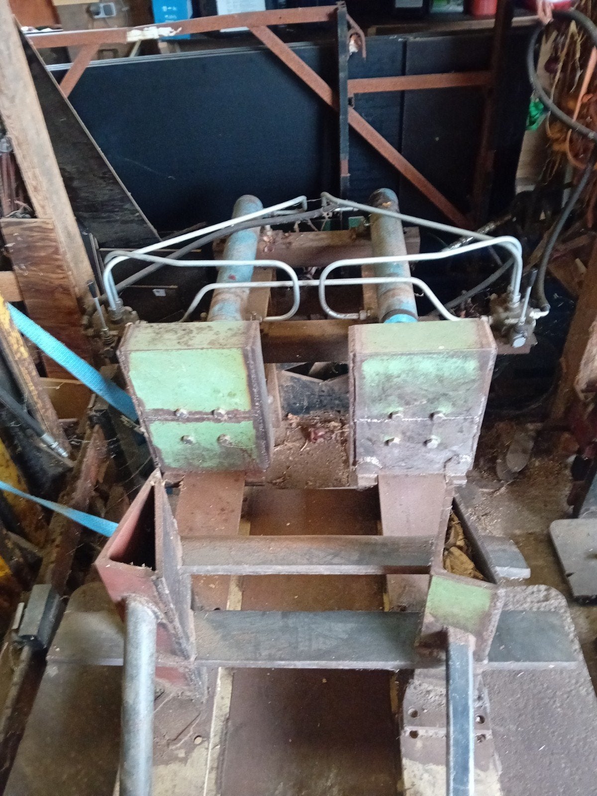 Stevige sterke hydraulische houtklover/splitter beschikbaar., Tuin en Terras, Minder dan 3 m³, Ophalen, Overige houtsoorten, Blokken