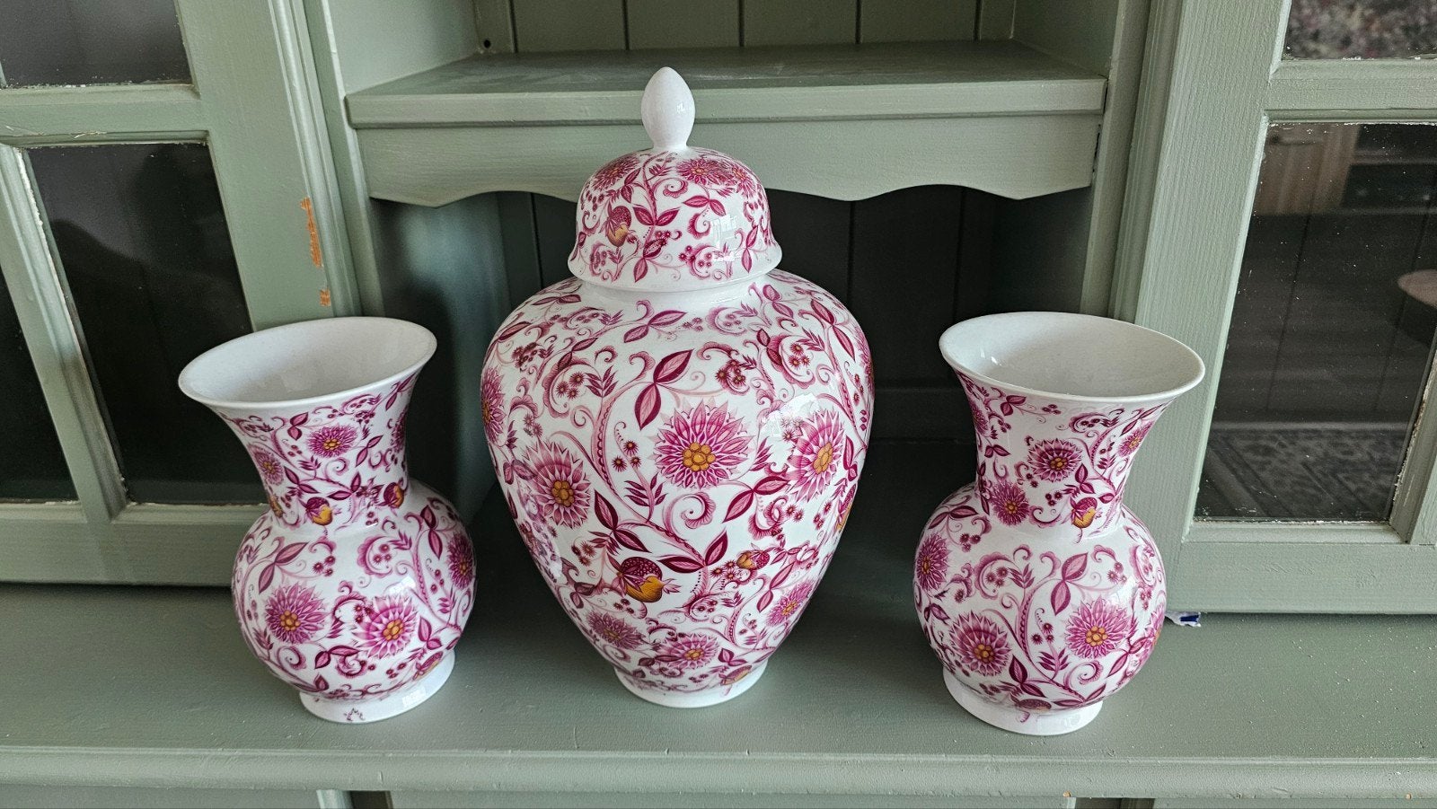 Kaststel Vaassen - 3-delig porseleinen set met bloemendecor, Ophalen