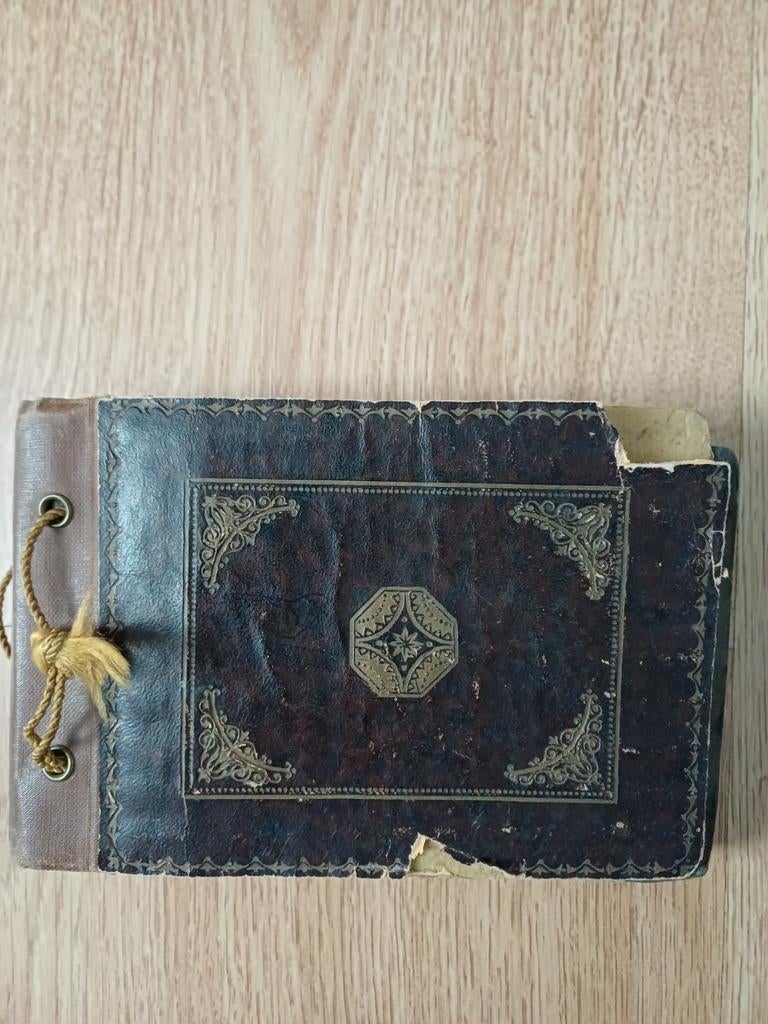 Oud verzamelalbum met 46 religieuze prentjes, Ophalen of Verzenden, Gebruikt, Kaart of Prent, Christendom | Katholiek