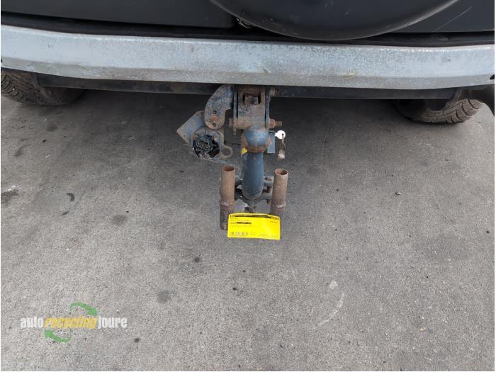 Trekhaak van een Toyota Rav-4, Auto-onderdelen, Gebruikt, -, -, Toyota