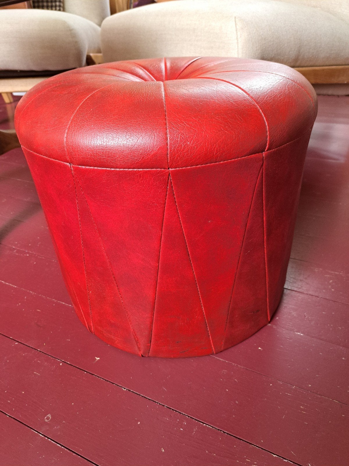 Vintage Rode Poef - Stijlvolle Voetenbank, Minder dan 50 cm, Rond, Ophalen of Verzenden, Zo goed als nieuw