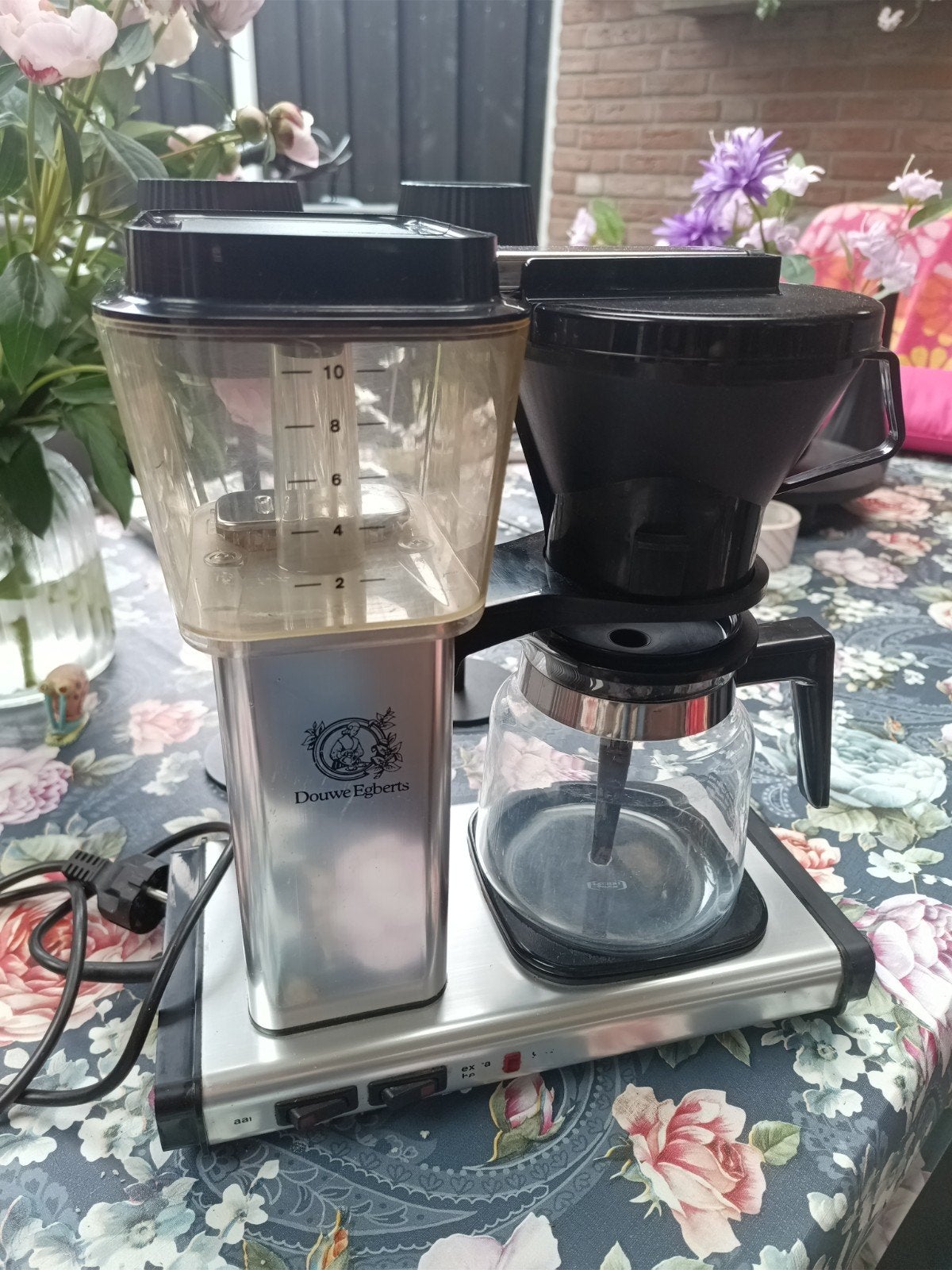 Douwe Egberts Koffiezetapparaat, Witgoed en Apparatuur, Koffiezetapparaten, Ophalen, Afneembaar waterreservoir, Gebruikt, 10 kopjes of meer