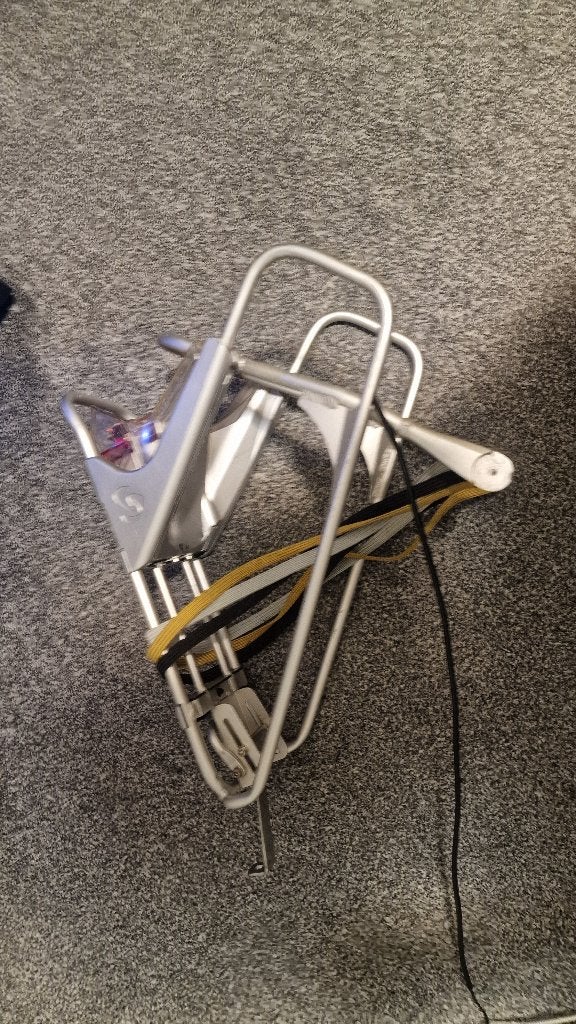 Bagagedrager achterop de fiets met verlichting, Fietsen en Brommers, Ophalen of Verzenden, Gebruikt