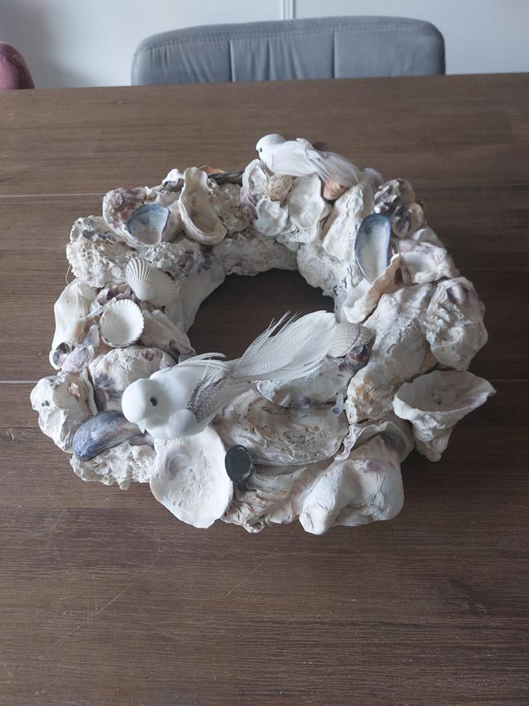 Decoratieve schelpenkrans met vogels ), Ophalen of Verzenden, Gebruikt