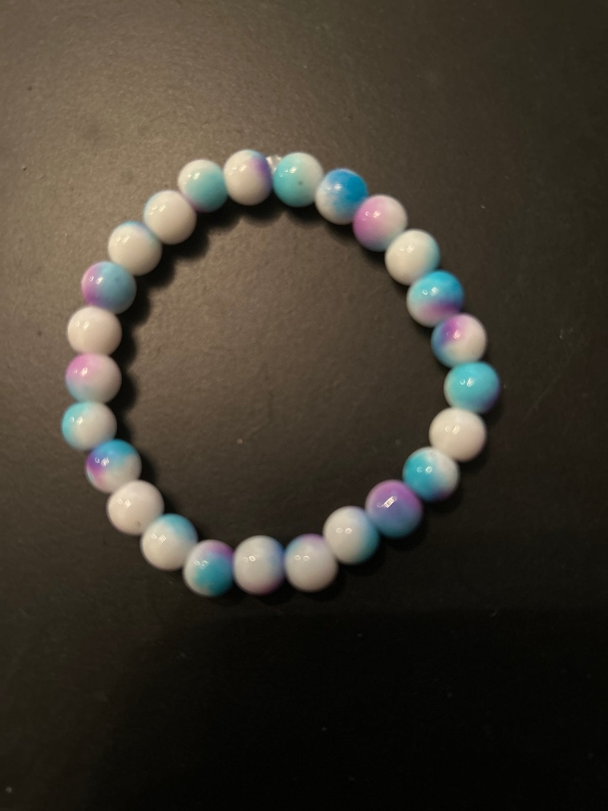 Kleurrijke kralenarmband - Nieuw, Sieraden, Tassen en Uiterlijk, Verzenden, Nieuw, Overige kleuren, Kunststof of Plastic