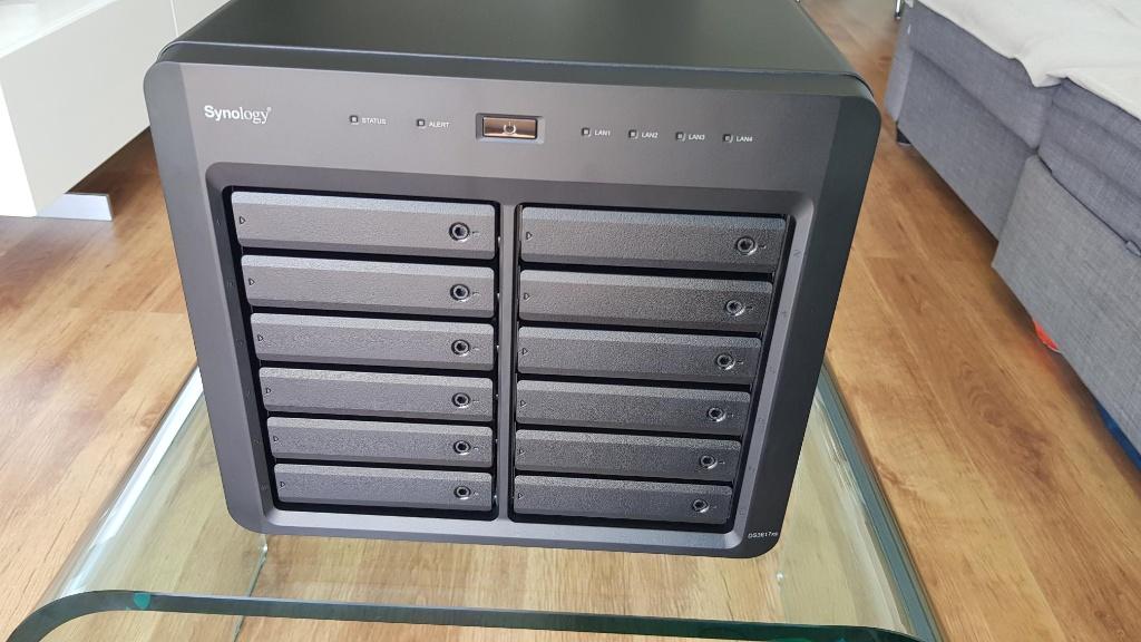 Synology DS3617xs 12-bay NAS + 60TB opslag (5 x Ironwolf), Ophalen, Zo goed als nieuw