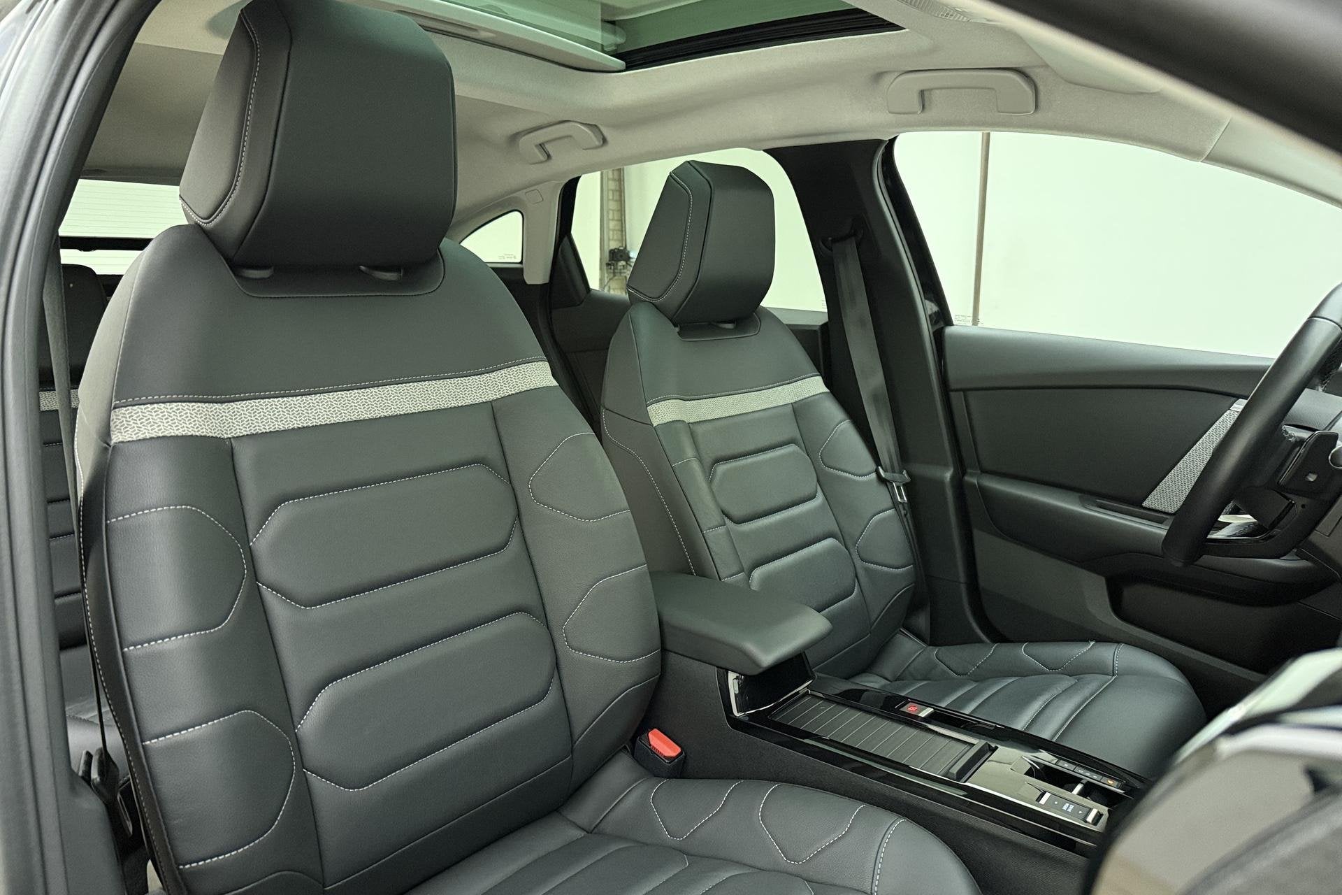 Citroen C4 1.2 Puretech 130pk Automaat Shine Pack Business |, Auto's, Gebruikt, 1199 cc, Automatische klimaatregeling, Zwart