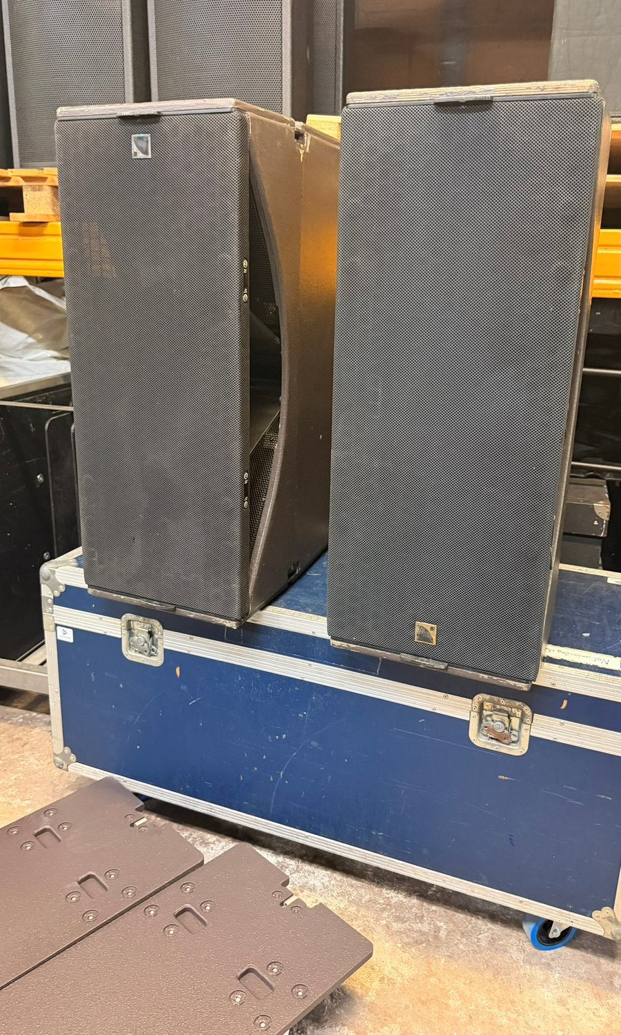 2x L-Acoustics KUDO speakers met hoezen en wheelboards, Ophalen, Gebruikt, Audio