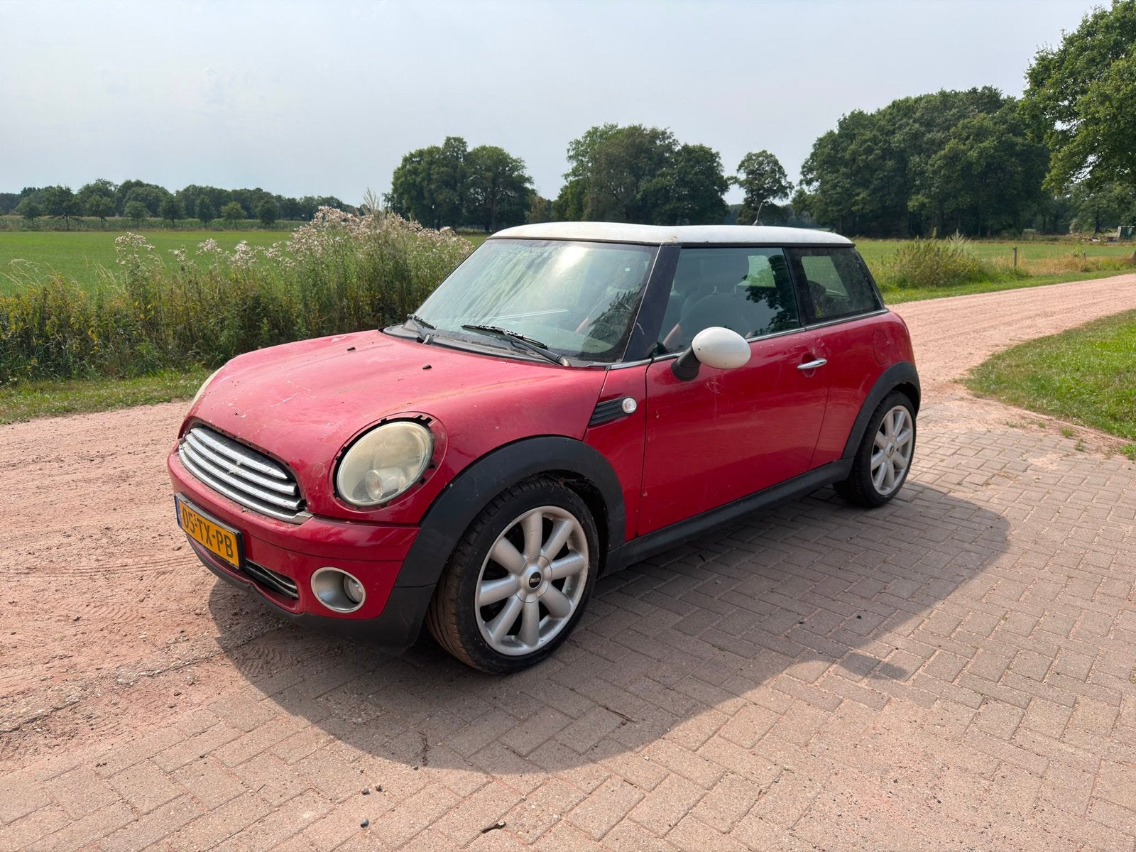 Mini 1.6 Cooper 2007 Rood pano 119pk!, Auto's, Voorwielaandrijving, 750 kg, 4 cilinders, 4 stoelen