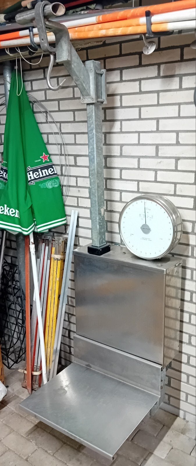 Sauter 1978 Wandweegschaal 150 kg - met vleeshaak, Ophalen