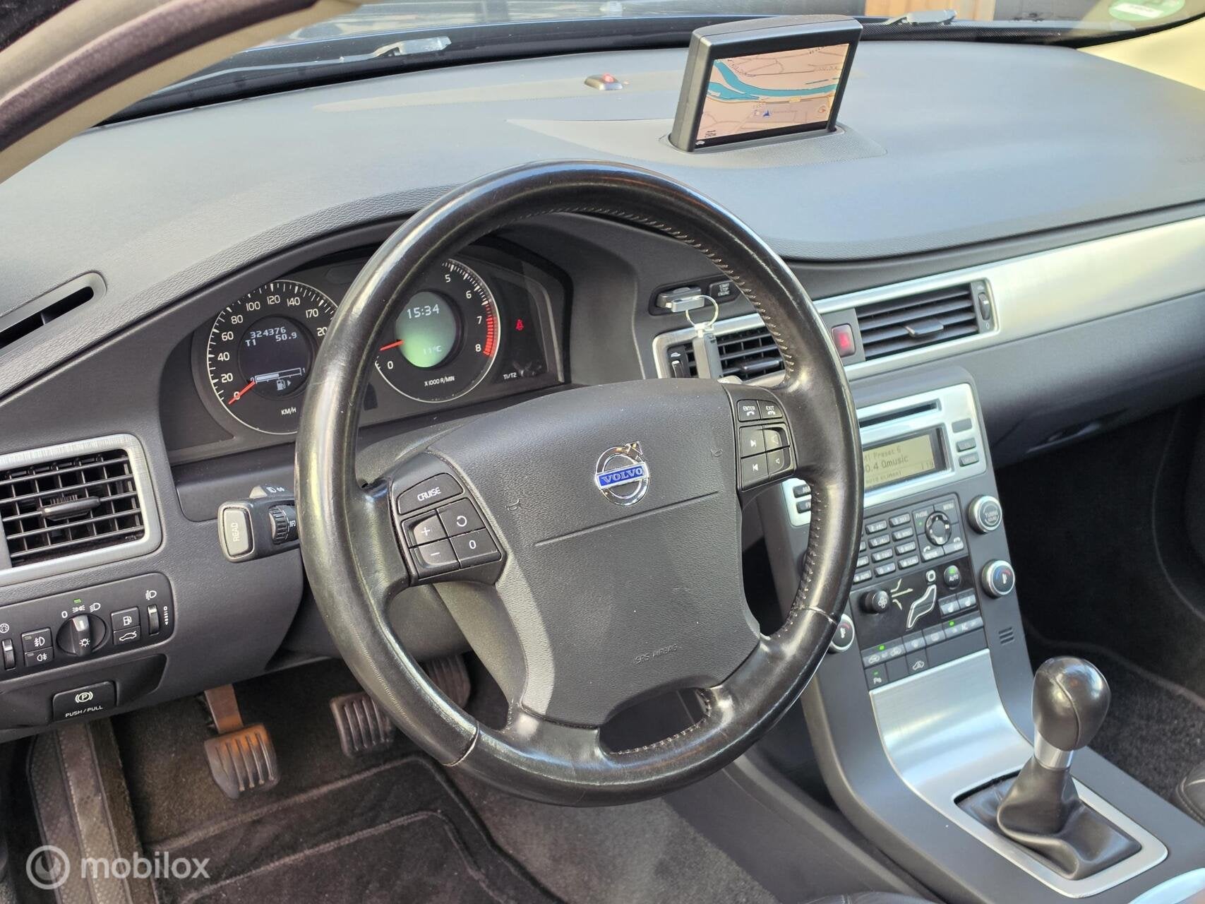 VOLVO V70 2.5T 200PK LEER NAVI YOUNGTIMER DEALER ONDERHOUDEN, Auto's, Voorwielaandrijving, Zwart, Blauw, 2521 cc