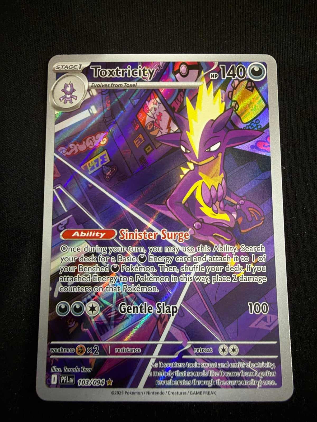 Toxtricity 103/094 - Pokémon Kaart, Ophalen of Verzenden, Zo goed als nieuw, Losse kaart, Foil