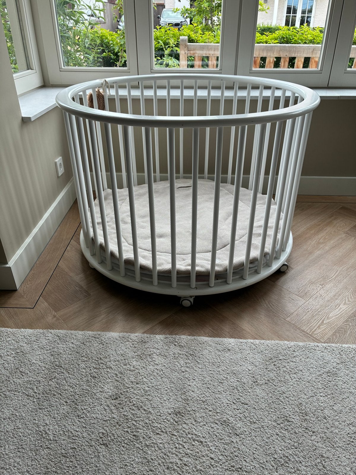 Bopita Ronde Box Wit met wieltjes en pootjes, Kinderen en Baby's, Ophalen, Gebruikt, Rond, Wieltjes