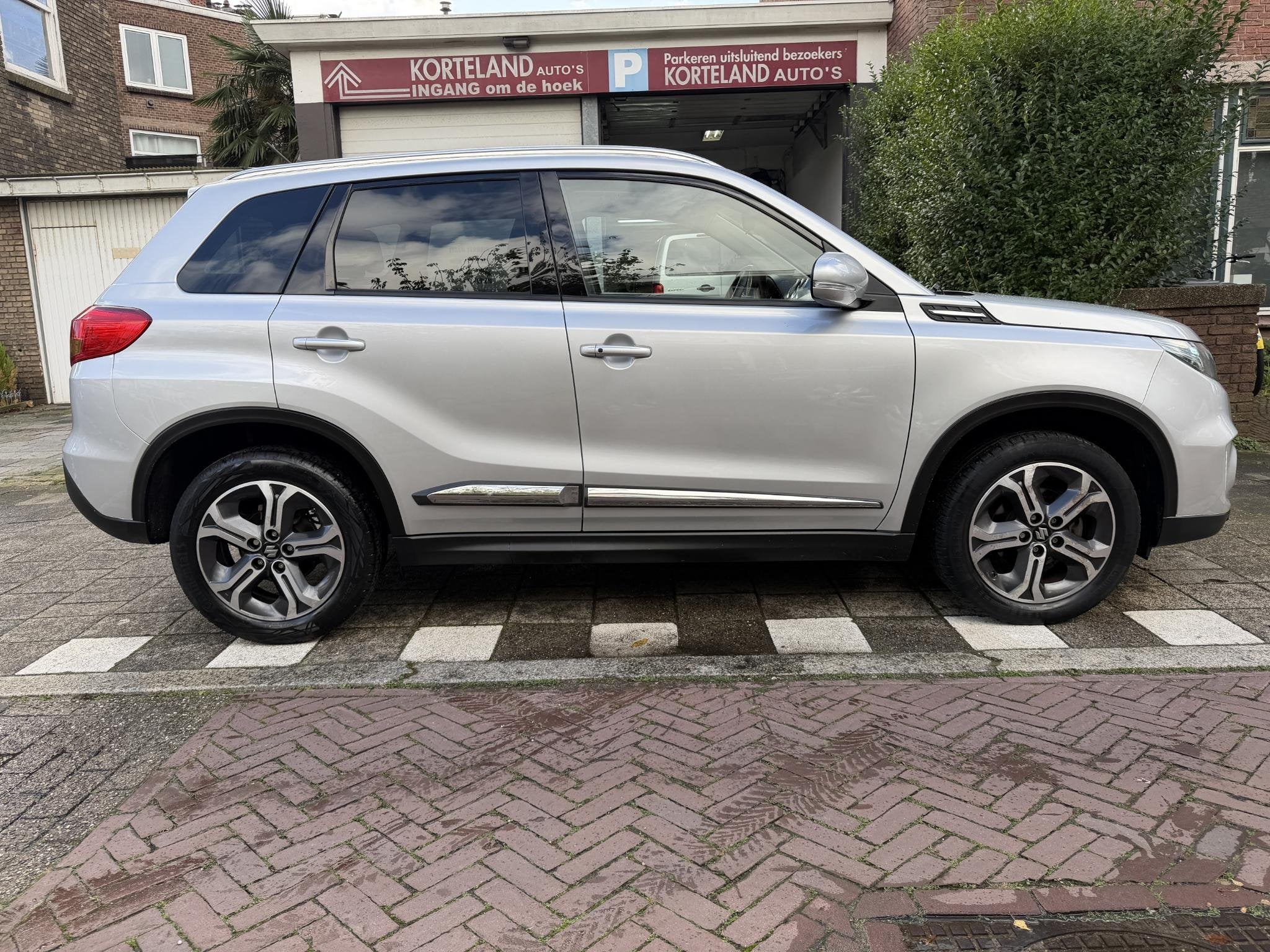 Suzuki Vitara 1.6 High Executive 1e eigenaar, Auto's, Voorwielaandrijving, 4 cilinders, Met garantie (alle), 400 kg