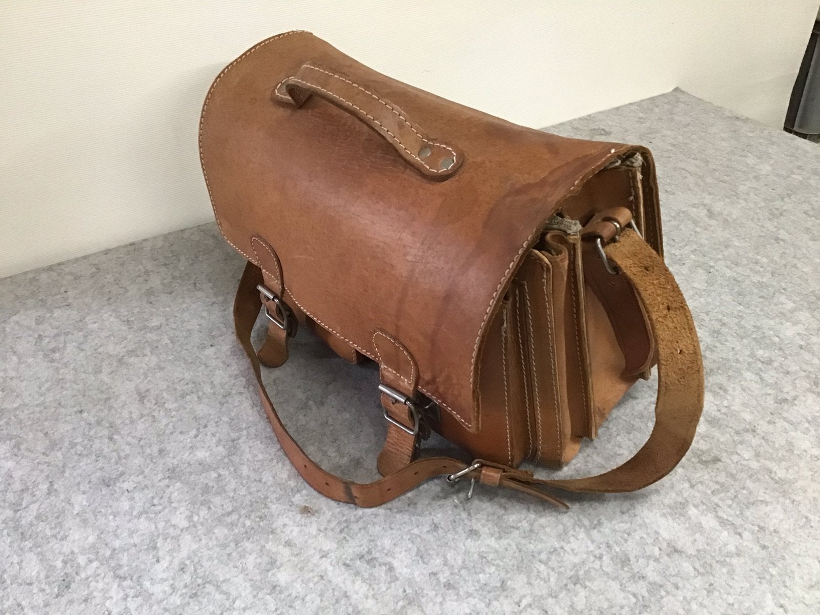 Vintage   Leren schooltas, Sieraden, Tassen en Uiterlijk, Tassen | Damestassen, Gebruikt, Handtas, Bruin, Ophalen of Verzenden