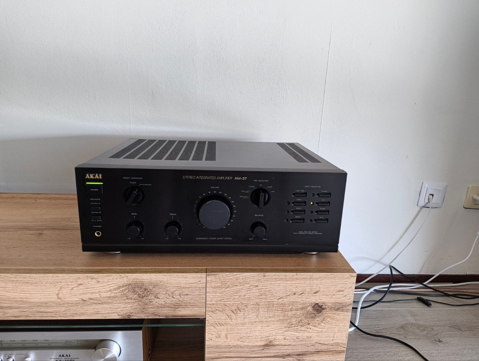 Akai AM-37 Stereo Geïntegreerde Versterker, Overige merken, Gebruikt, Ophalen of Verzenden, Minder dan 60 watt