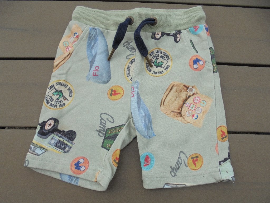 Lichtgroene korte broek FLO, Kinderen en Baby's, Kinderkleding | Maat 92, Broek, Ophalen of Verzenden, Zo goed als nieuw, Like flo